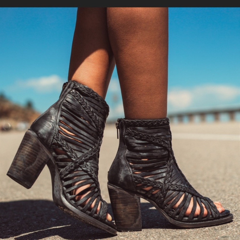 Freebird by Steven.  Size 7.  Bela